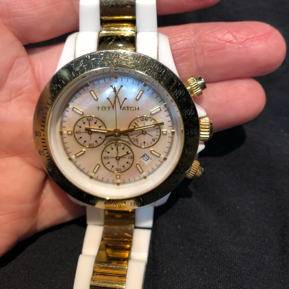 Women’s Toy Watch White and Gold